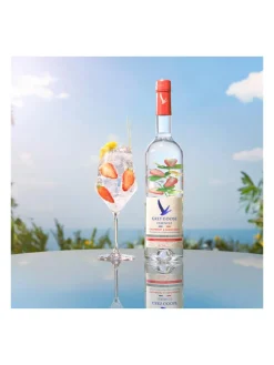 New grey-goose Grey Goose Strawberry & Lemongrass Vodka 30% 1L