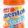 New mentos sugarfree citrus fruit flavoured chewing gum with a liquid filling containing vitamins (B6, C and B12)