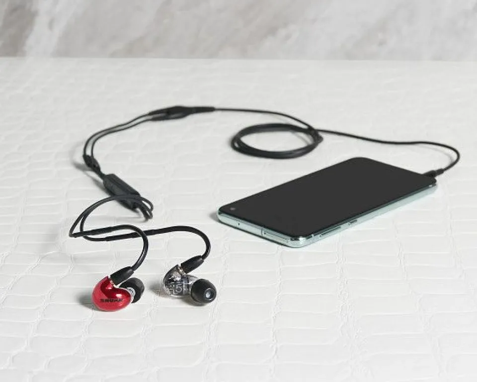 Sale shure AONIC 5 Sound Isolating Earphones - spacious, remarkable sound & clean, natural bass