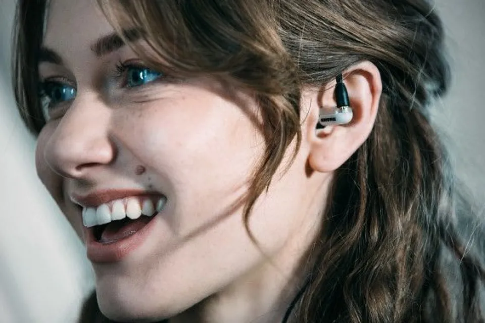 Outlet shure AONIC 3 Sound Isolating Earphones - striking full-range sound